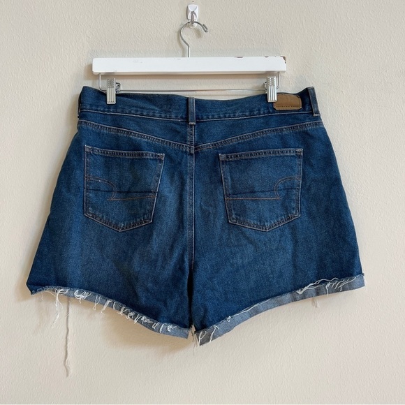 American Eagle Mom short denim - Picture 2 of 2